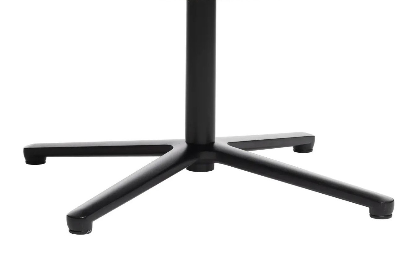 Crno aluminijsko postolje